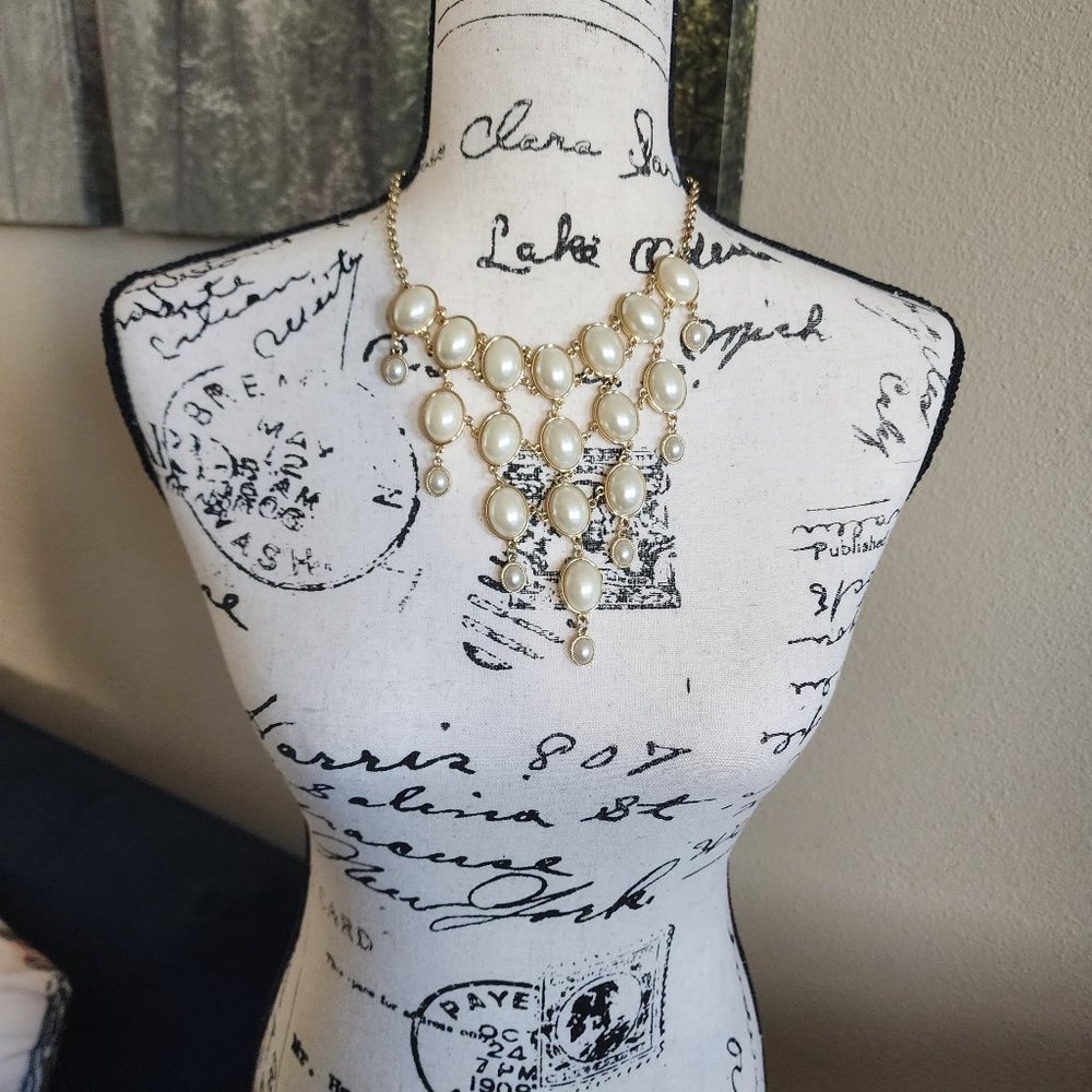 Classy Vintage Pearl Necklace
